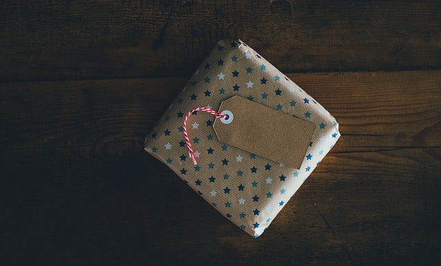 An Understanding of the Different Kinds of Gift and Financial Cards